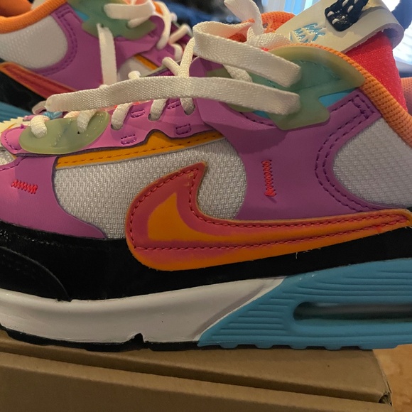 Nike Shoes - Nike Air Max 90 Futura